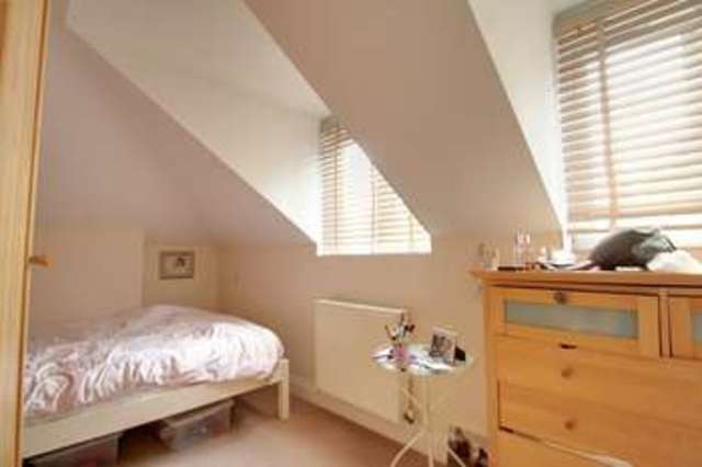  Image of 3 bedroom Flat for sale in Bycullah Road Enfield EN2 at Geldard House Bycullah Road Enfield, EN2 8EE