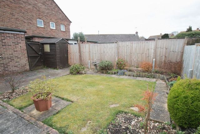  Image of 2 bedroom Flat for sale in Gilbert Road Chichester PO19 at Gilbert Road  Chichester, PO19 3NR