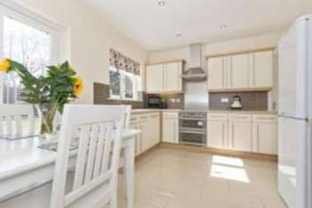  Image of 4 bedroom Detached house for sale in Glebe Place Markinch Glenrothes KY7 at Glenrothes Fife Cadham, KY7 6QX