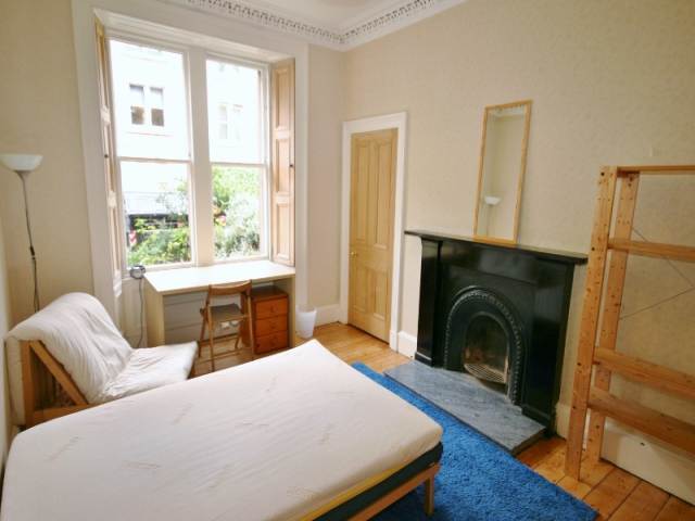  Image of 3 bedroom Flat to rent in Glen Street Edinburgh EH3 at Tollcross Edinburgh Edinburgh, EH3 9JF