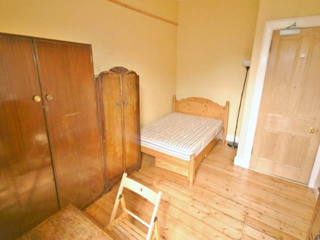  Image of 3 bedroom Flat to rent in Glen Street Edinburgh EH3 at Tollcross Edinburgh Edinburgh, EH3 9JF