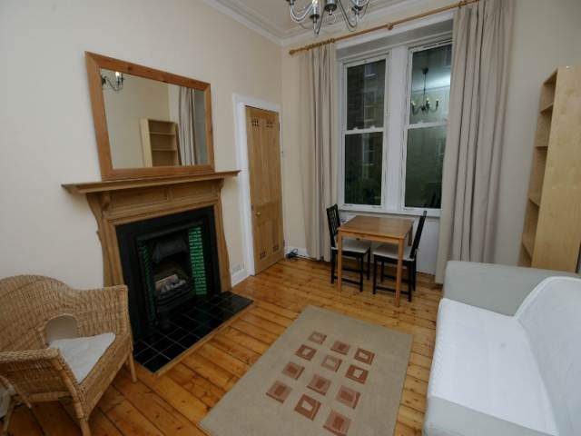  Image of 1 bedroom Flat to rent in Glen Street Edinburgh EH3 at Tollcross Edinburgh Edinburgh, EH3 9JE