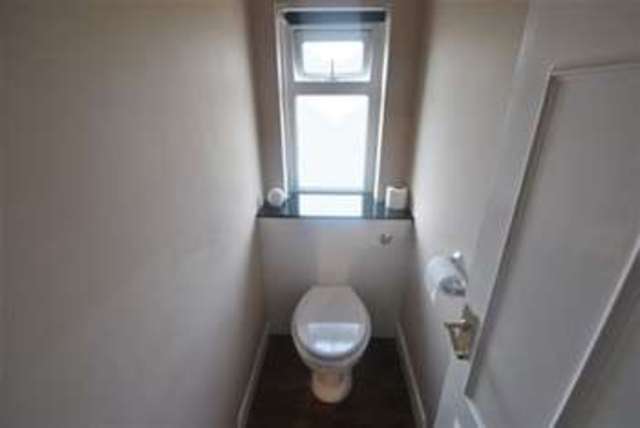  Image of 3 bedroom Terraced house to rent in Glenwood Gardens Ilford IG2 at Glenwood Gardens  Ilford, IG2 6XT