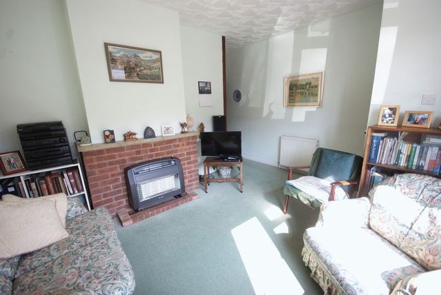  Image of 3 bedroom Terraced house for sale in Gosport Road Lee-on-the-Solent PO13 at Gosport Road  Lee-On-The-Solent, PO13 9EN