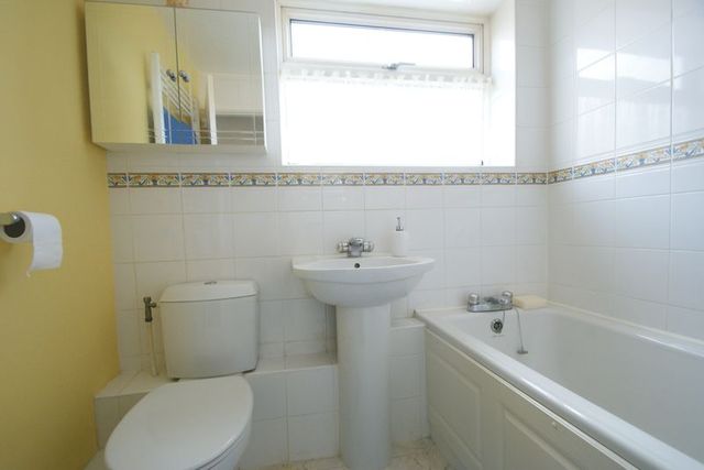  Image of 4 bedroom Detached house for sale in Goss Lane Nailsea Bristol BS48 at Goss Lane Nailsea Bristol, BS48 2BD
