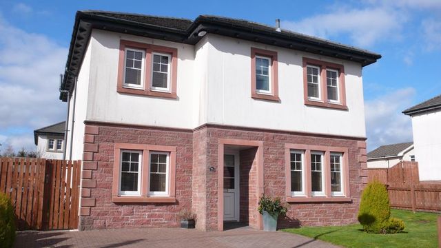  Image of 4 bedroom Detached house for sale in Gowan Brae Caldercruix Airdrie ML6 at Gowan Brae Caldercruix Airdrie, ML6 7RB