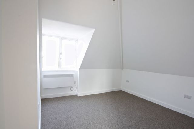  Image of 2 bedroom Flat for sale in Grasmere Road Bromley BR1 at Grasmere Road  Bromley, BR1 4BA