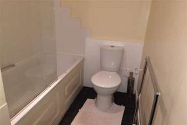  Image of 2 bedroom Flat to rent in Green Park Bath BA1 at Bath, BA1 1HZ