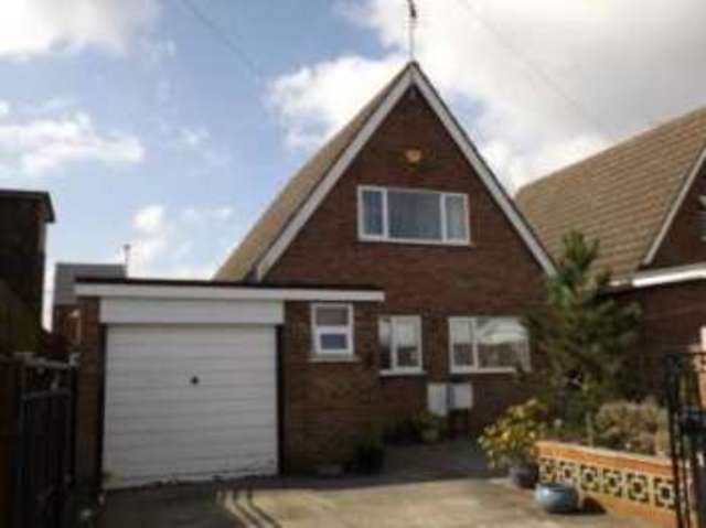  Image of 2 bedroom Bungalow for sale in Greenbank Drive Sutton-in-Ashfield NG17 at Sutton-in-Ashfield Nottinghamshire Stanton Hill, NG17 2DY