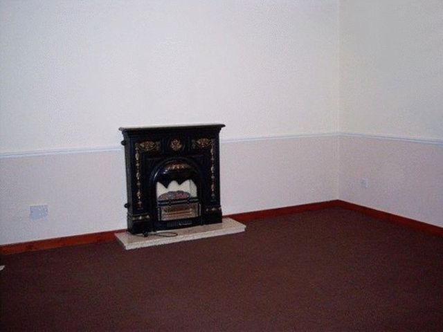  Image of 2 bedroom Terraced house to rent in Greenloanings Kirkcaldy KY2 at Greenloanings  Kirkcaldy, KY2 6NJ
