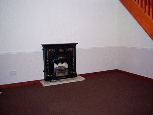  Image of 2 bedroom Terraced house to rent in Greenloanings Kirkcaldy KY2 at Greenloanings  Kirkcaldy, KY2 6NJ