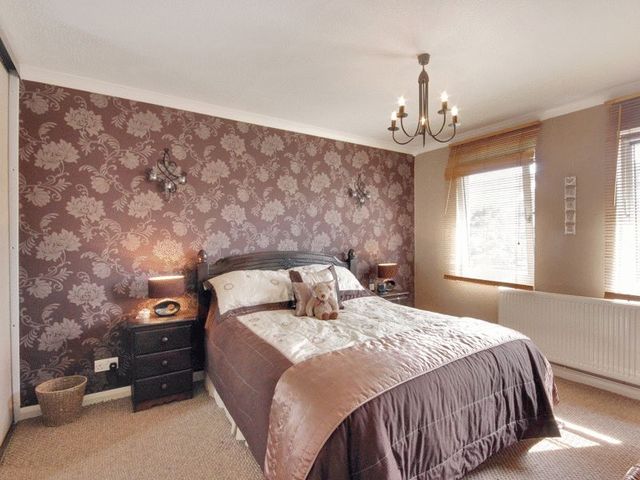 Image of 4 bedroom Detached house for sale in Greyhound Slip Worth Crawley RH10 at Greyhound Slip Worth Crawley, RH10 7FP