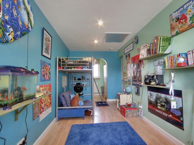 Image of 4 bedroom Detached house for sale in Greyhound Slip Worth Crawley RH10 at Greyhound Slip Worth Crawley, RH10 7FP