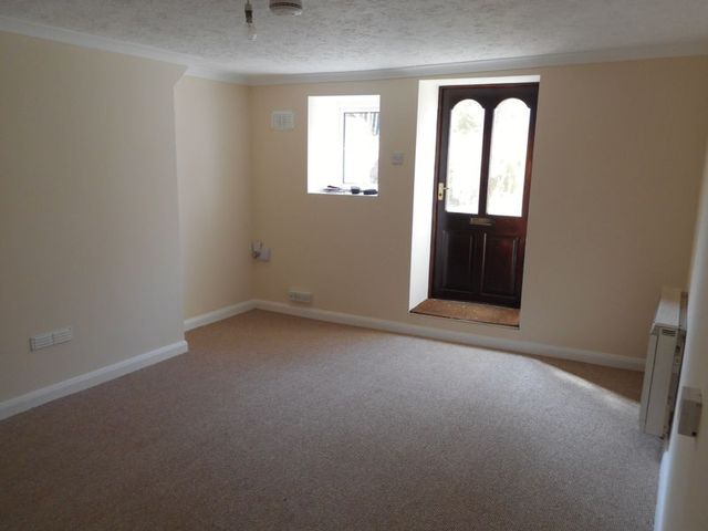  Image of 1 bedroom Flat to rent in Grosvenor Place Exeter EX1 at Belmont Road  Exeter, EX1 2HJ