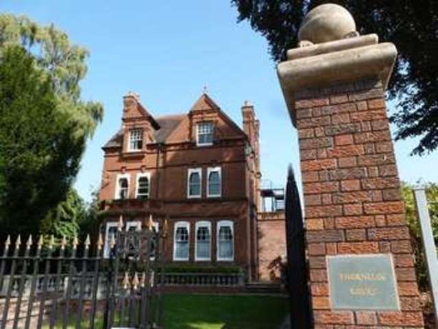  Image of Ground Flat to rent in Barbourne Crescent Worcester WR1 at Thornloe Court Barbourne Crescent Worcester, WR1 3JF