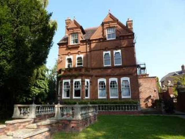  Image of Ground Flat to rent in Barbourne Crescent Worcester WR1 at Thornloe Court Barbourne Crescent Worcester, WR1 3JF