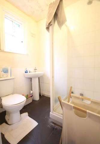  Image of Ground Flat to rent in Barbourne Crescent Worcester WR1 at Thornloe Court Barbourne Crescent Worcester, WR1 3JF