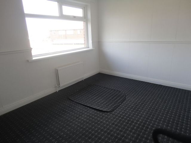  Image of 3 bedroom Semi-Detached house to rent in Hadfield Road Heckmondwike WF16 at Hadfield Road  Heckmondwike, WF16 9PN