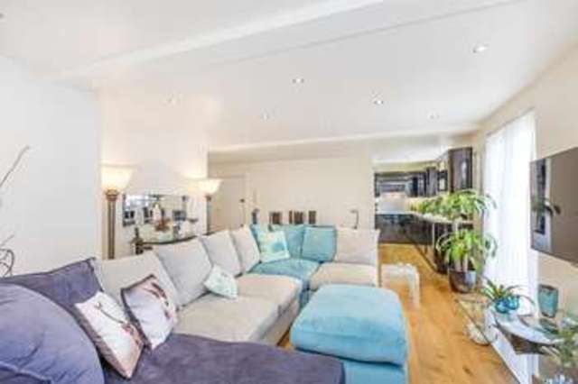  Image of 2 bedroom Property for sale in Thames Street Hampton TW12 at Thames Street  Hampton, TW12 2DX