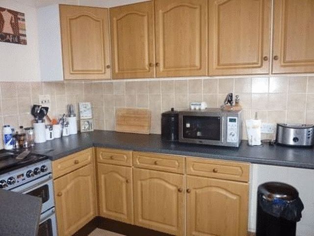  Image of 3 bedroom Flat to rent in Haven Road Canford Cliffs Poole BH13 at Haven Road  Poole, BH13 7LP