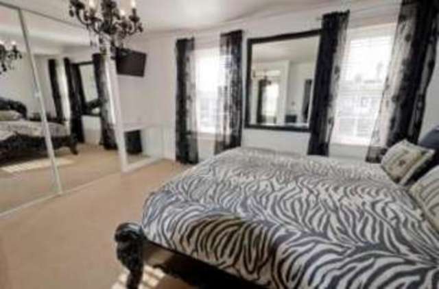  Image of 3 bedroom Semi-Detached house for sale in Elm Grove Hayling Island PO11 at Hayling Island Hampshire South Hayling, PO11 9EF