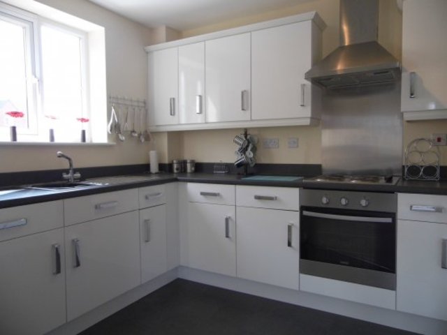  Image of 2 bedroom Flat for sale in Chapman Road Thornbury Bradford BD3 at Bradford West Yorkshire Bradford, BD3 7FG