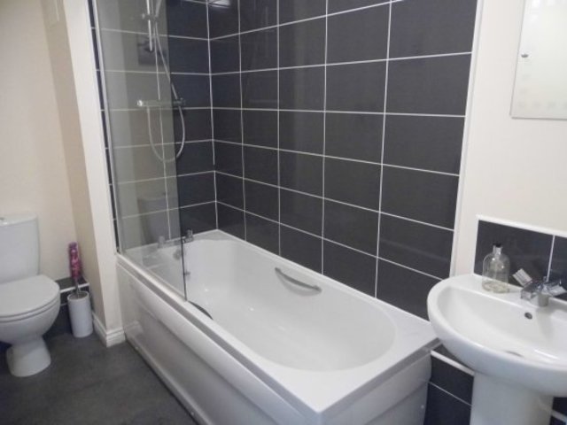  Image of 2 bedroom Flat for sale in Chapman Road Thornbury Bradford BD3 at Bradford West Yorkshire Bradford, BD3 7FG