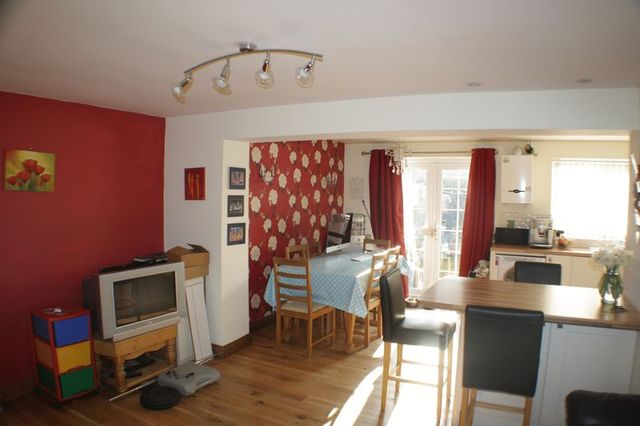 Image of 2 bedroom Semi-Detached house for sale in Hearn Road Woodley Reading RG5 at Hearn Road Woodley Reading, RG5 3QG