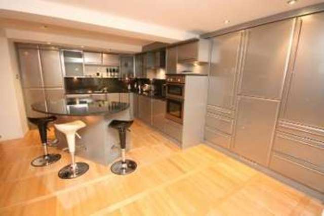  Image of 2 bedroom Apartment for sale in Heath Road Hale Altrincham WA14 at Altrincham, WA14 2XQ