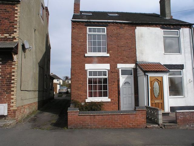  Image of 3 bedroom Semi-Detached house to rent in Heath Street Hednesford Cannock WS12 at Heath Street Hednesford Cannock, WS12 4BP