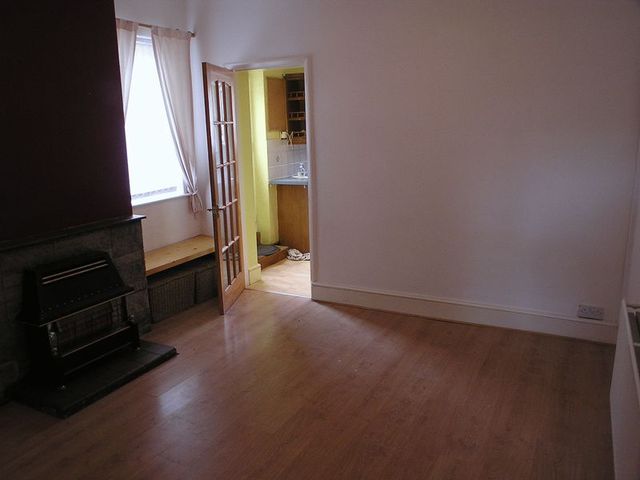  Image of 3 bedroom Semi-Detached house to rent in Heath Street Hednesford Cannock WS12 at Heath Street Hednesford Cannock, WS12 4BP