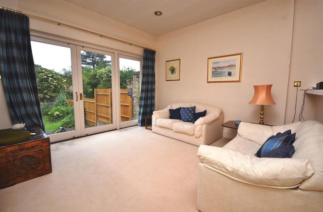 Image of 3 bedroom Property to rent in Hendon Lane London N3 at Finchley, N3 3SJ
