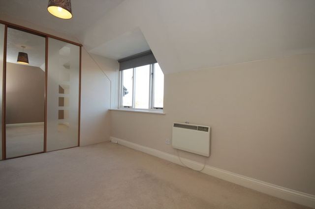  Image of 1 bedroom Flat for sale in Heron Drive Bicester OX26 at Heron Drive  Bicester, OX26 6YY