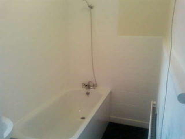  Image of Studio flat to rent in High Road London N20 at London N20 9HJ North London, N20 9HJ