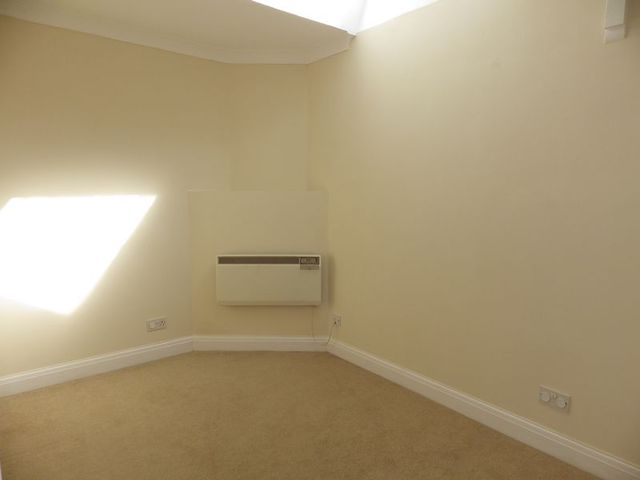  Image of 2 bedroom Detached house to rent in High Street Roxton Bedford MK44 at High Street Roxton Bedford, MK44 3EA