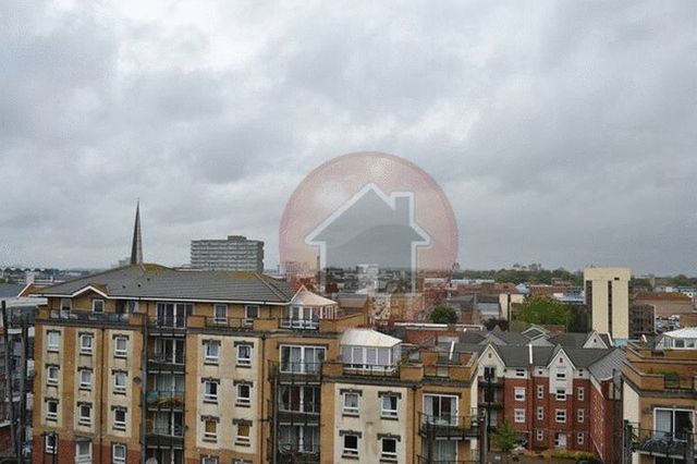  Image of 3 bedroom Flat to rent in High Street Southampton SO14 at High Street  Southampton, SO14 2NW