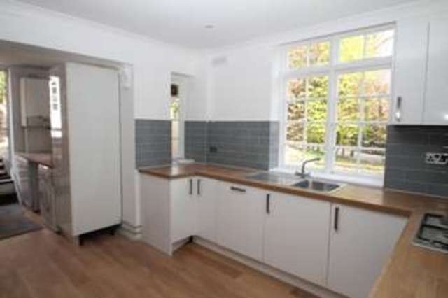  Image of 4 bedroom Detached house to rent in Mount Park Road Harrow-on-the-Hill Harrow HA1 at Mount Park Road  Harrow on the Hill, HA1 3JP