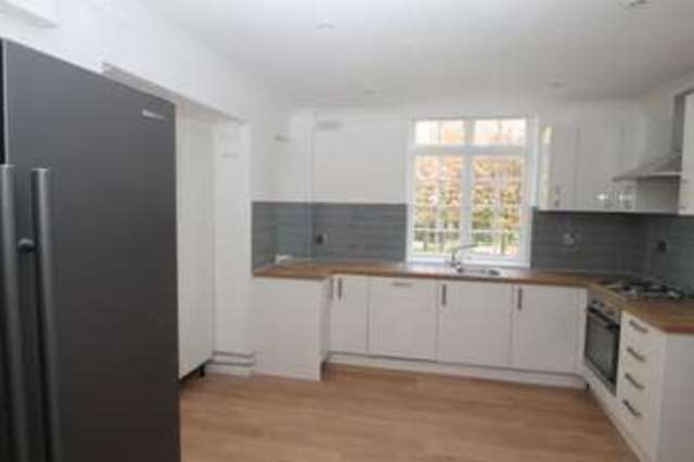  Image of 4 bedroom Detached house to rent in Mount Park Road Harrow-on-the-Hill Harrow HA1 at Mount Park Road  Harrow on the Hill, HA1 3JP