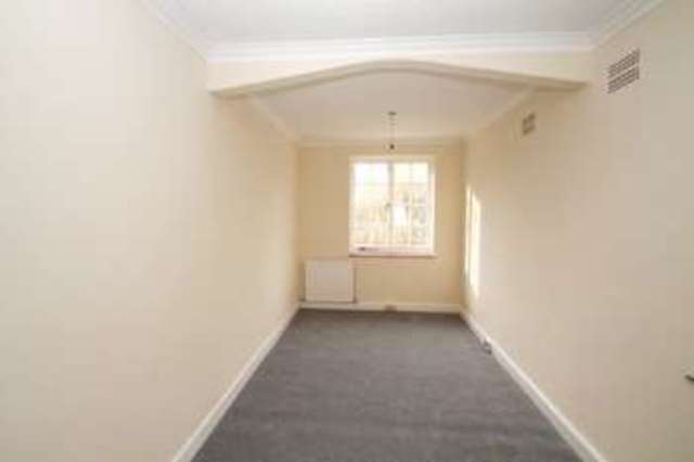  Image of 4 bedroom Detached house to rent in Mount Park Road Harrow-on-the-Hill Harrow HA1 at Mount Park Road  Harrow on the Hill, HA1 3JP