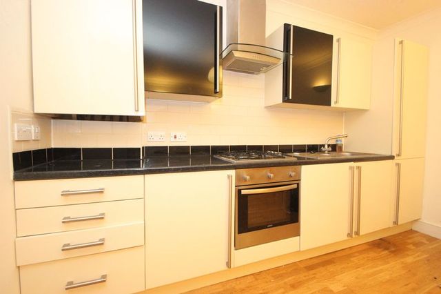  Image of 2 bedroom Flat to rent in Highbury New Park London N5 at Highbury New Park  London, N5 2DS