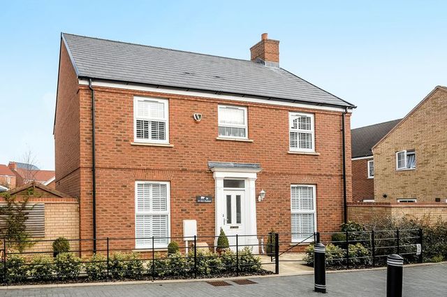  Image of 3 bedroom Detached house for sale in Hill Radnor Buckingham MK18 at Buckingham Mk18  Buckingham, MK18 1SJ