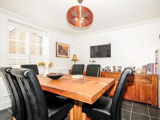  Image of 3 bedroom Detached house for sale in Hill Radnor Buckingham MK18 at Buckingham Mk18  Buckingham, MK18 1SJ