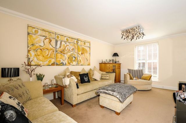  Image of 3 bedroom Detached house for sale in Hill Radnor Buckingham MK18 at Buckingham Mk18  Buckingham, MK18 1SJ