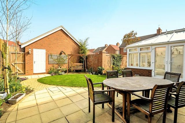  Image of 3 bedroom Detached house for sale in Hill Radnor Buckingham MK18 at Buckingham Mk18  Buckingham, MK18 1SJ