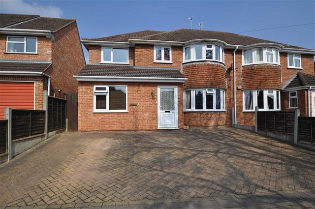  Image of 5 bedroom Property for sale in Hillery Road Worcester WR5 at Hillery Road Worcester Worcester, WR5 1RF