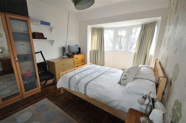  Image of 5 bedroom Property for sale in Hillery Road Worcester WR5 at Hillery Road Worcester Worcester, WR5 1RF