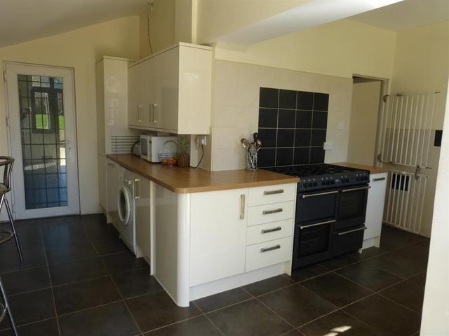  Image of 3 bedroom Semi-Detached house for sale in Hillingdon Road Bexleyheath DA7 at Barnehurst Kent Birling, DA7 6LN