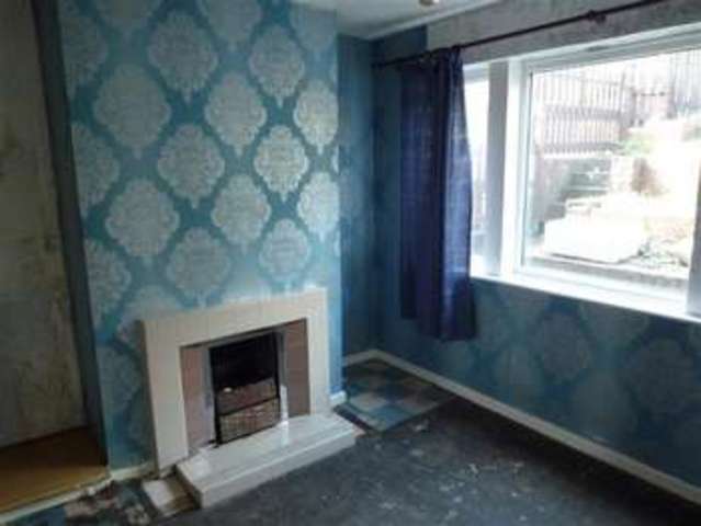  Image of 3 bedroom Terraced house for sale in Holays Huddersfield HD5 at Kirkheaton, HD5 9QX