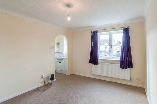  Image of 4 bedroom Detached house for sale in Holbush Way Irthlingborough Wellingborough NN9 at Holbush Way Irthlingborough Wellingborough, NN9 5EP