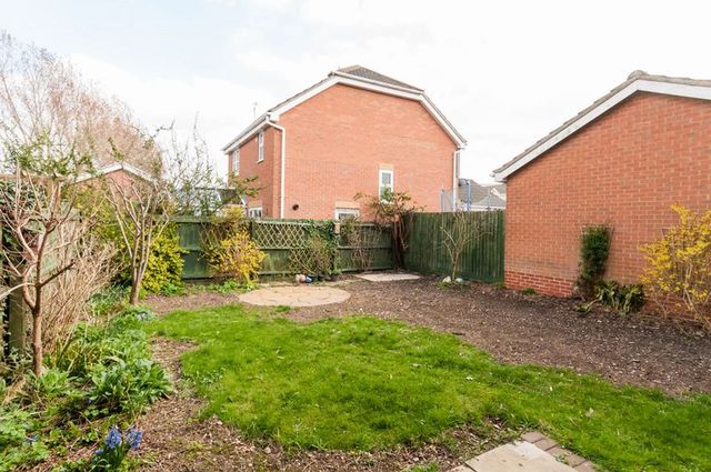  Image of 4 bedroom Detached house for sale in Holbush Way Irthlingborough Wellingborough NN9 at Holbush Way Irthlingborough Wellingborough, NN9 5EP